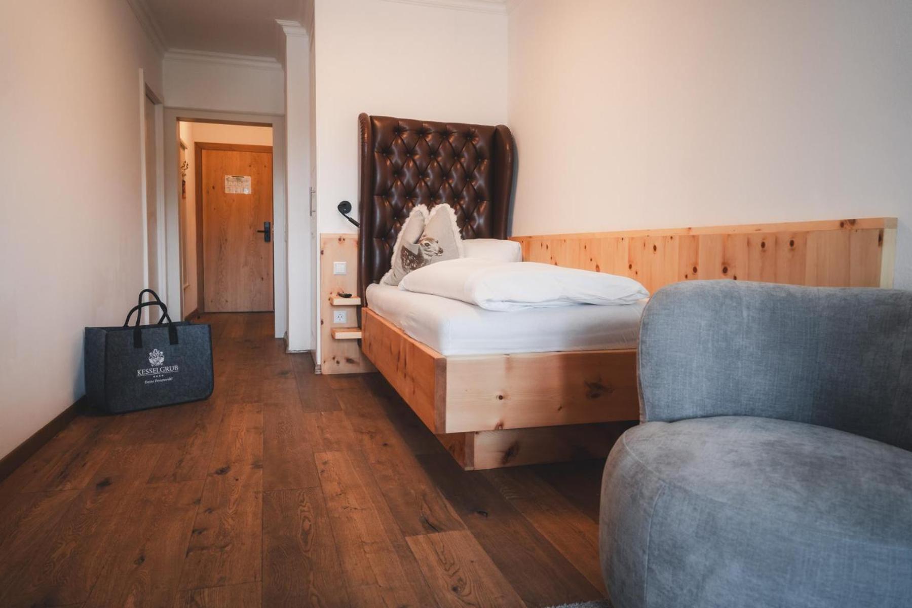 Ferienwelt Kesselgrub Hotel In Altenmarkt-Zauchensee التنماركت ام بوناغ الغرفة الصورة